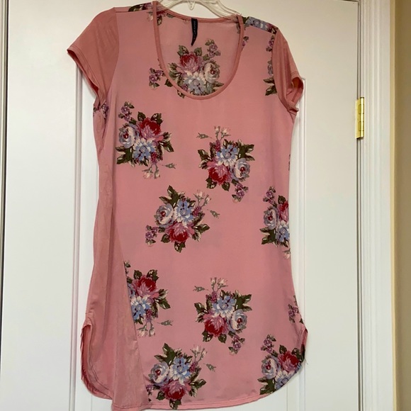 Pink floral tunic in size M - Picture 1 of 4